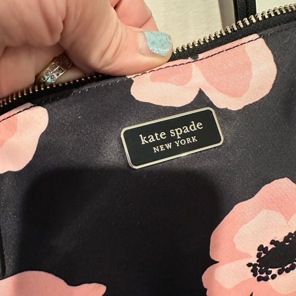 Hayden Top Zip Tote Poppy - Used - Picture 4 of 17